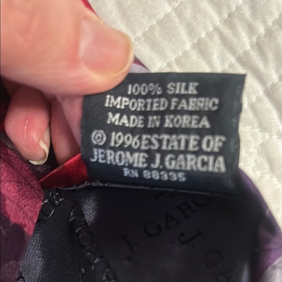 Mult Brands Silk Ties Elegant Patterns in purple, black and Red - Picture 10 of 14